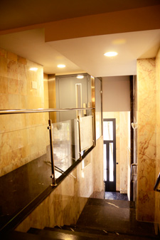 Instalación de ascensor salvaescaleras en Hernani (Gipuzkoa)